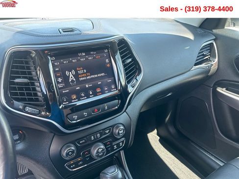Used 2021 Jeep Cherokee Limited w/ Elite Package AWD/4WD image 15