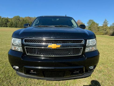 Used 2014 Chevrolet Suburban LT w/ Luxury Package image 8