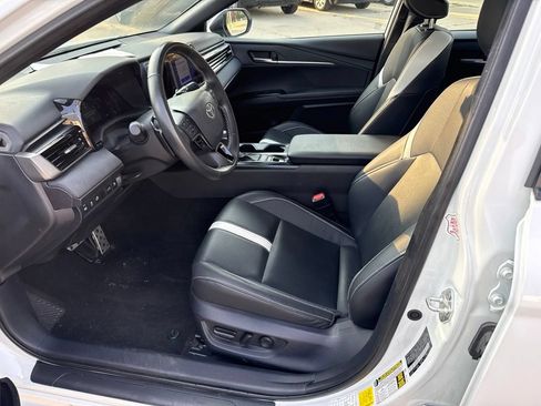 Used 2025 Toyota Camry LE FWD image 14