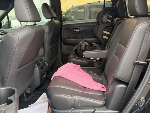 Used 2022 Honda Pilot Black Edition image 42