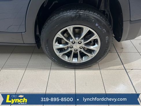 Used 2019 Jeep Cherokee Latitude Plus w/ Cold Weather Group image 25