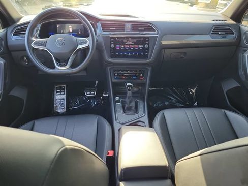 Certified 2023 Volkswagen Tiguan SE R-Line FWD image 12