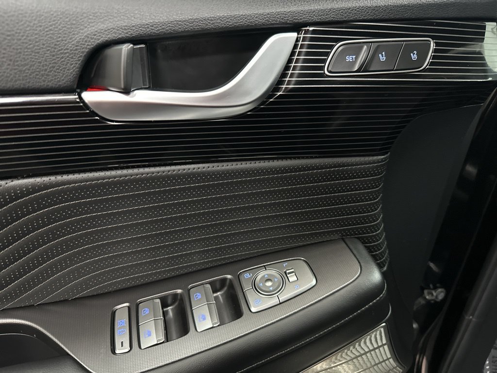 Used 2025 Hyundai Palisade Calligraphy AWD/4WD image 18