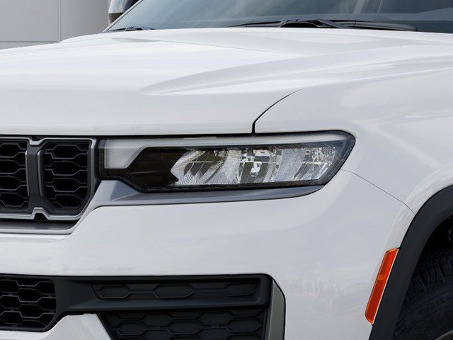 New 2027 Jeep Grand Cherokee Altitude AWD/4WD image 10