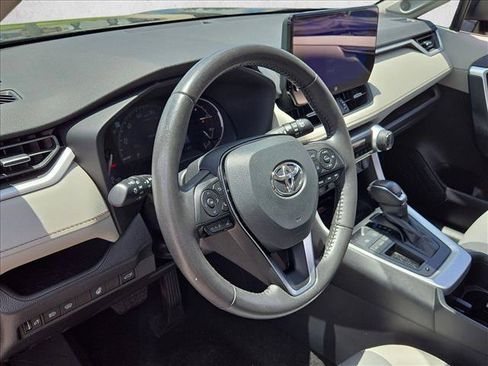 Used 2025 Toyota RAV4 XLE Premium w/ Weather Package FWD image 10