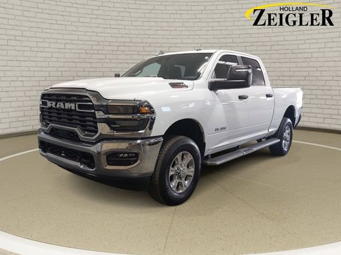 Used 2026 RAM 2500 Big Horn AWD/4WD image 1