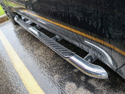 Used 2024 Chevrolet Silverado 1500 Custom image 13