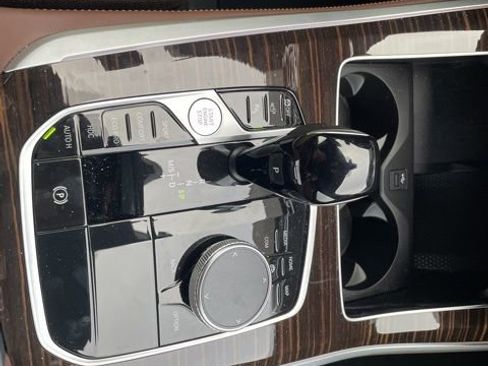 Used 2023 BMW X5 xDrive40i w/ M Sport Package image 13