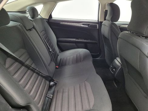 Used 2018 Ford Fusion SE image 19