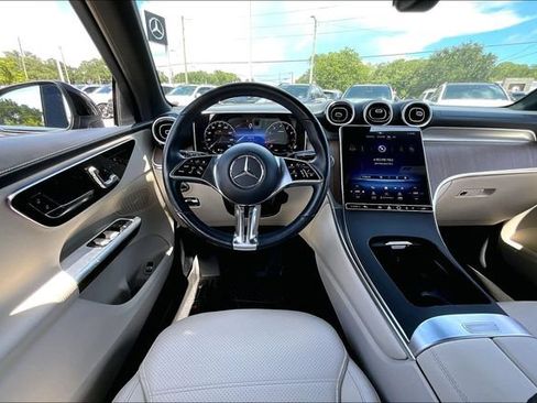 Certified 2024 Mercedes-Benz GLC 300 image 8
