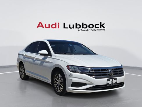 Used 2019 Volkswagen Jetta SE w/ Cold Weather Package FWD image 1