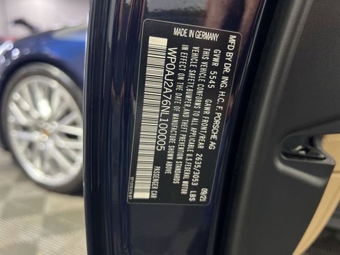 Used 2022 Porsche Panamera 4 image 30