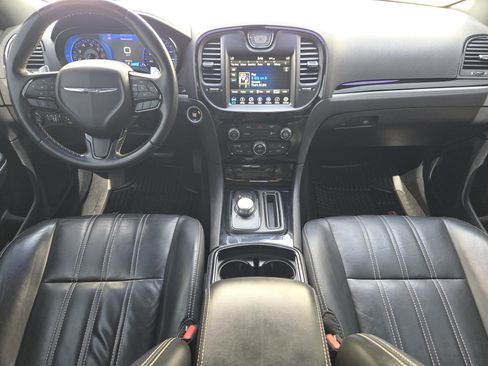 Used 2019 Chrysler 300 S image 25