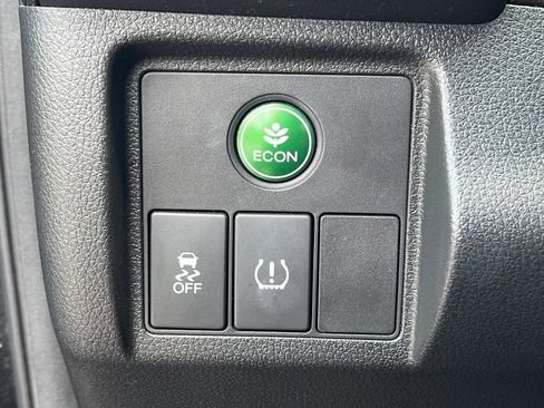 Used 2016 Honda HR-V LX image 32