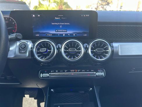 Used 2024 Mercedes-Benz GLB 250 image 18