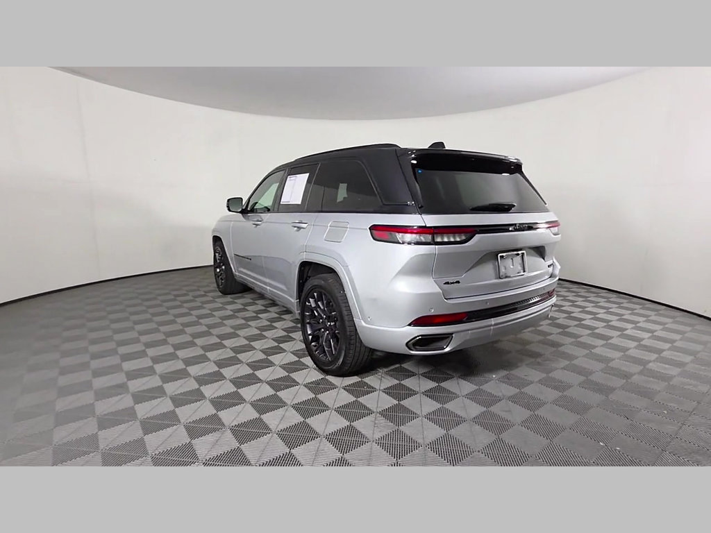 Used 2025 Jeep Grand Cherokee Summit w/ Obsidian Package AWD/4WD image 43