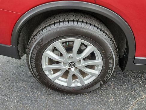 Used 2020 Nissan Rogue SV image 7