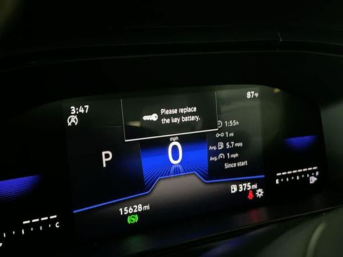 Certified 2024 Volkswagen Taos SE FWD image 16