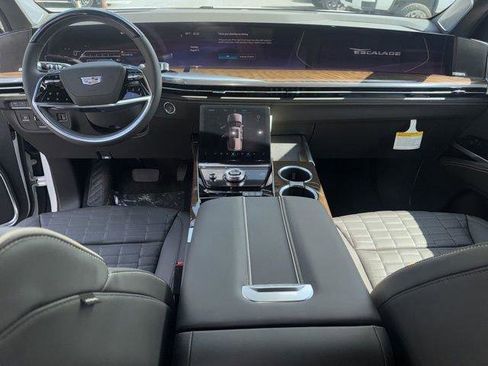 New 2025 Cadillac Escalade ESV Premium Luxury Platinum image 19