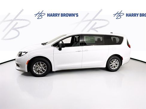 New 2026 Chrysler Voyager LX image 29