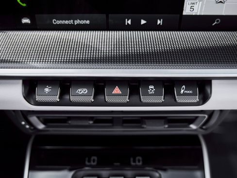 Used 2025 Porsche 911 Turbo S image 69