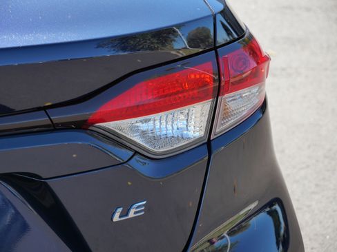 Certified 2023 Toyota Corolla LE image 17