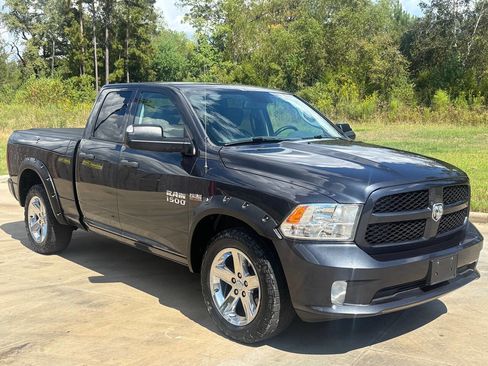 Used 2015 RAM 1500 Express image 2