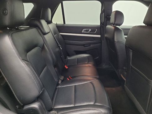 Used 2017 Ford Explorer XLT w/ Equipment Group 202A image 19