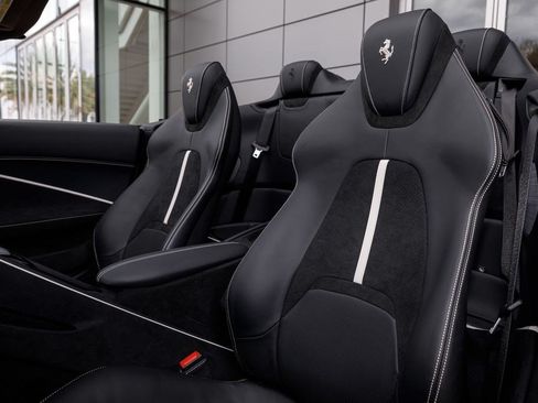 Used 2026 Ferrari Roma Spider RWD image 23