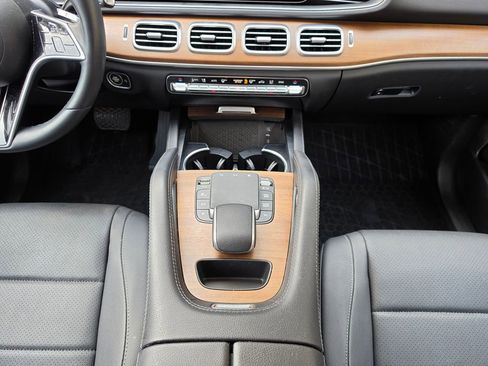 Used 2024 Mercedes-Benz GLE 350 4MATIC image 11