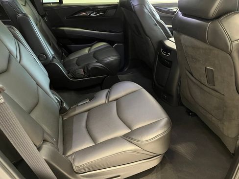 Used 2019 Cadillac Escalade Platinum AWD/4WD image 31