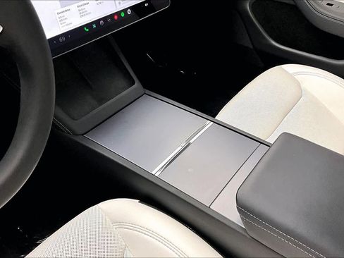 Used 2024 Tesla Model 3 Standard Range image 15