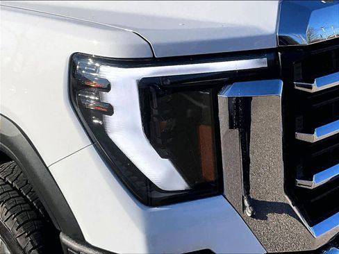 Used 2025 GMC Sierra 2500 SLE w/ SLE Convenience Package image 29