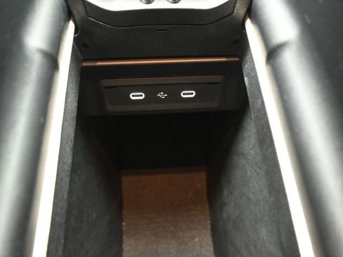 Used 2024 Mercedes-Benz EQB 250+ image 9