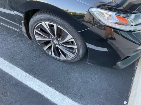 Used 2016 Honda Accord EX-L image 2