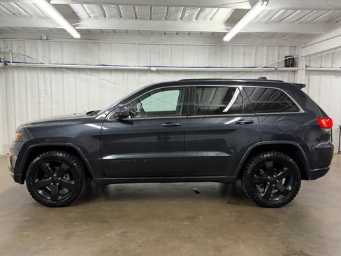 Used 2015 Jeep Grand Cherokee Altitude AWD/4WD image 9