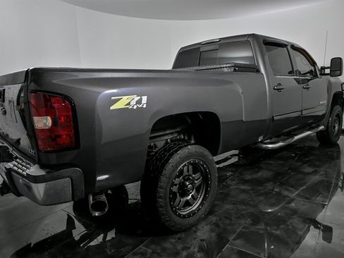 Used 2011 Chevrolet Silverado 3500 LTZ w/ LTZ Plus Package AWD/4WD image 9