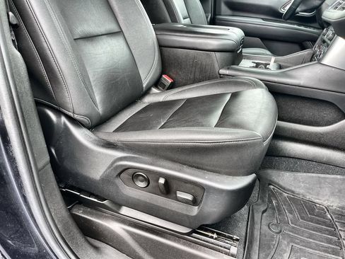 Used 2023 Chevrolet Tahoe LT w/ Luxury Package AWD/4WD image 28