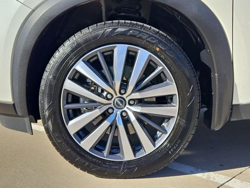 Used 2022 Nissan Pathfinder Platinum w/ Cargo Package image 12