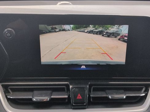 Used 2025 Chevrolet TrailBlazer LT AWD/4WD image 17