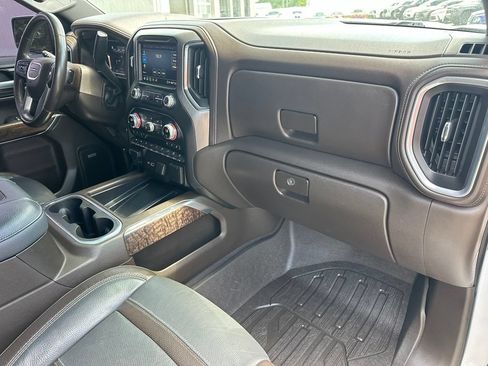 Used 2021 GMC Sierra 1500 Denali w/ Denali Ultimate Package AWD/4WD image 39