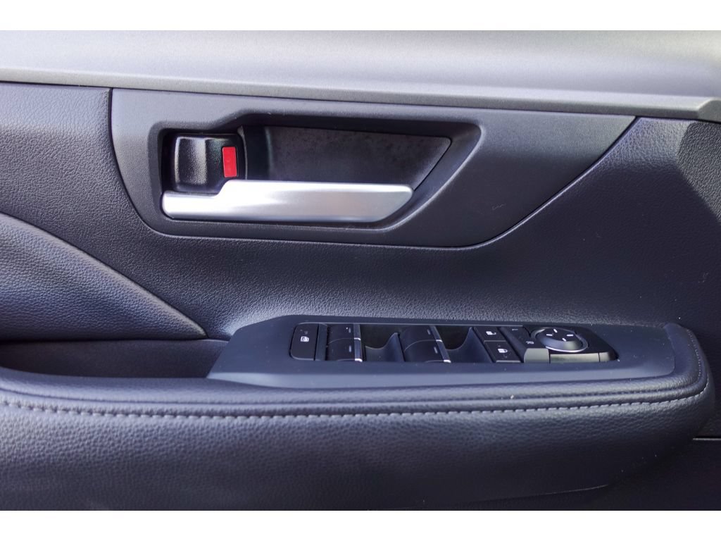 Certified 2025 Toyota Grand Highlander AWD image 11