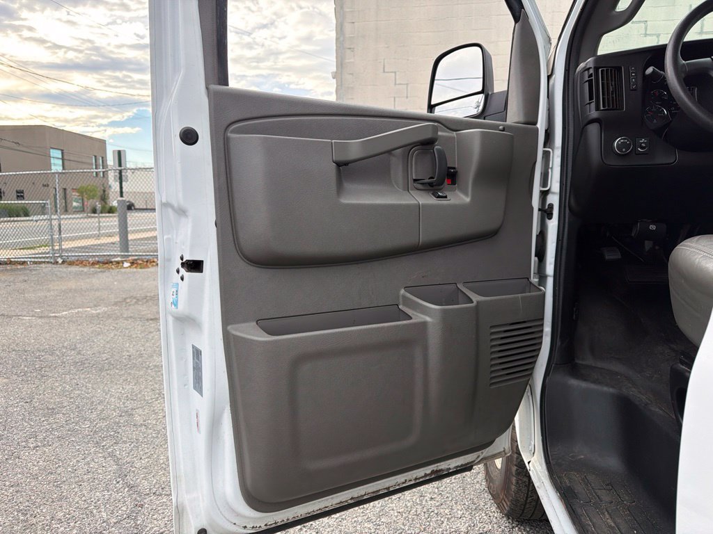 Used 2022 Chevrolet Express 2500 LS RWD image 21