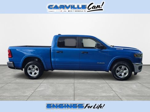 Used 2025 RAM 1500 Big Horn AWD/4WD image 3