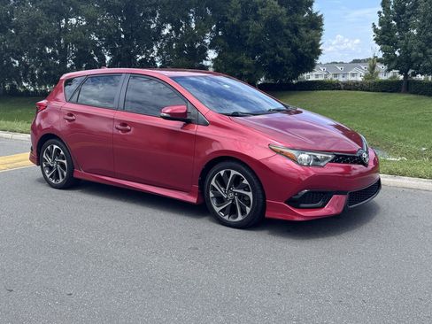 Used 2018 Toyota Corolla iM FWD image 25