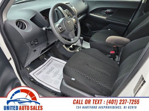 Used 2013 Scion xD FWD image 9