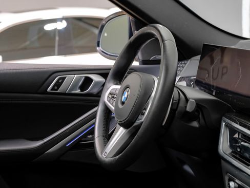 Used 2025 BMW X6 xDrive40i w/ Climate Comfort Package AWD/4WD image 18