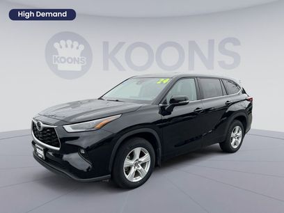 Used 2024 Toyota Highlander LE