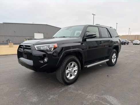 Certified 2024 Toyota 4Runner SR5 Premium w/ Moonroof Package image 3