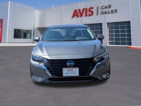 Used 2025 Nissan Sentra SV FWD image 2